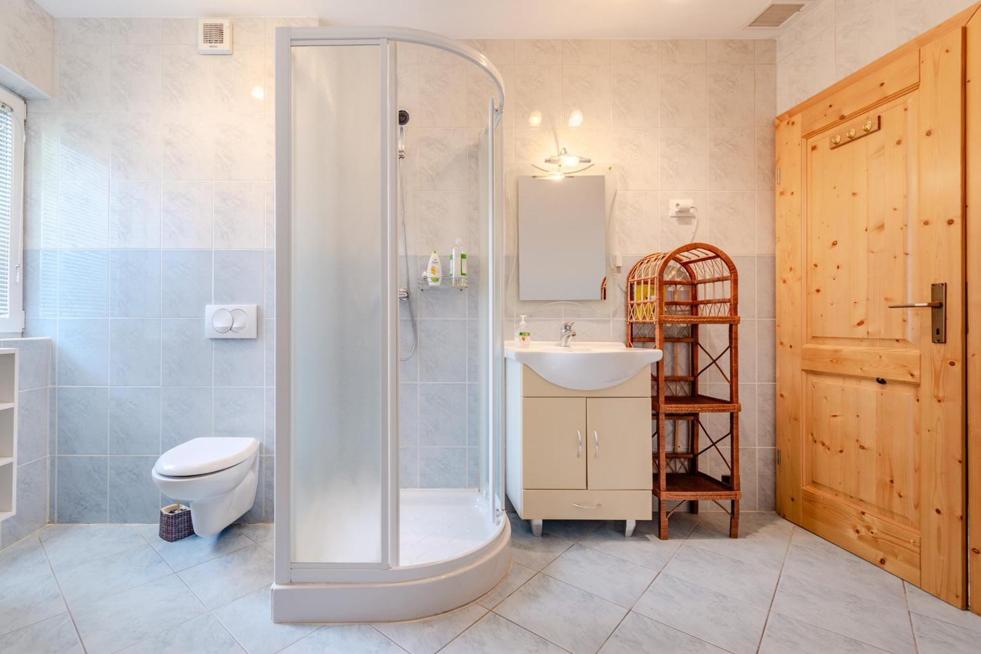 Apartment Pr' Stajercu With Free Onsite Parking Бовец Екстер'єр фото
