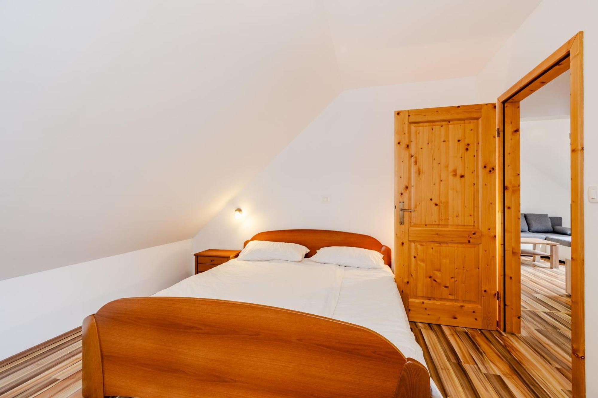 Apartment Pr' Stajercu With Free Onsite Parking Бовец Екстер'єр фото